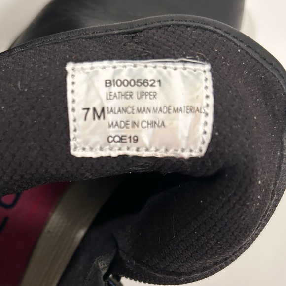 Bionica All-Weather Double Strap Buckle Side Zip Black Leather Boots Size 7 M - Picture 10 of 12